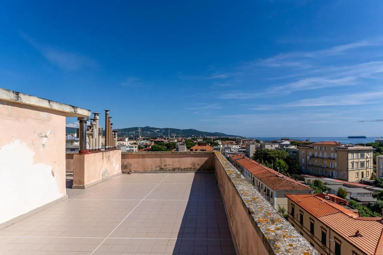 Livorno - Sea View Apartment! 0*,